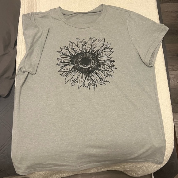 Gray Stretchy T Shirts Short Sleeve Tee Sunflower Graphic Loose Summer Top - Picture 2 of 11